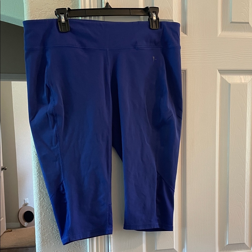 Danskin Now Women's Royal Blue Capris